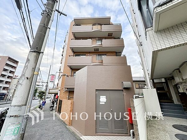 生活利便に優れた住環境に立地し、ゆとりある生活が送れます。