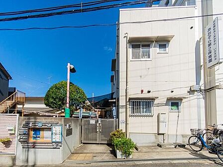 あおぞら第2保育園　350m　小規模保育所の良さを生かし、0、1、2歳児の対象月齢に応じた、きめの細かい保育を行なっています。 