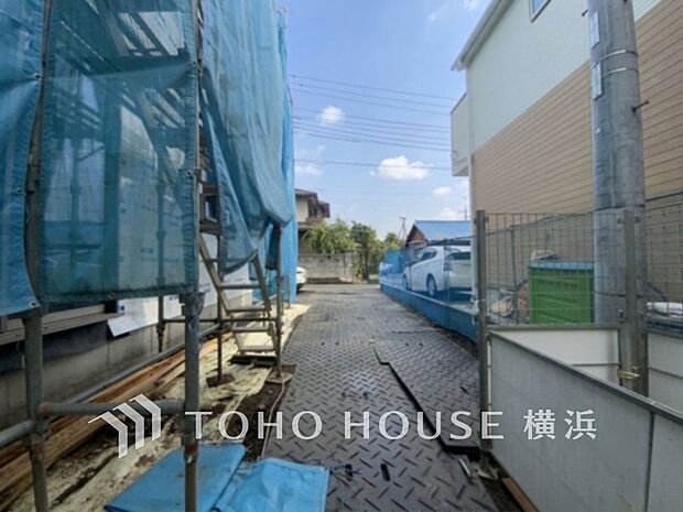 街と住まいが心地よい暮らしを演出します。（2026年7月撮影）