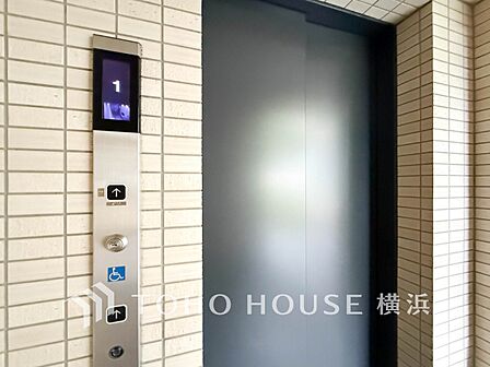大きな荷物やお買い物帰りの重い荷物にも安心のエレベーター。