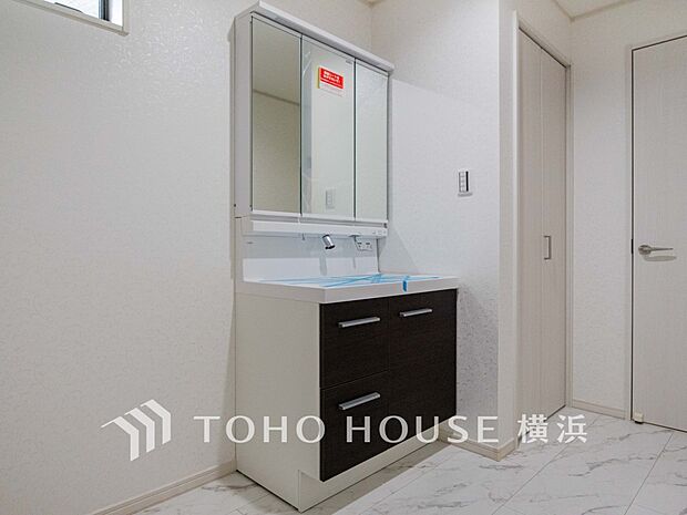 ご家族の1日が始まり、1日の終わりを締めくくる洗面空間。