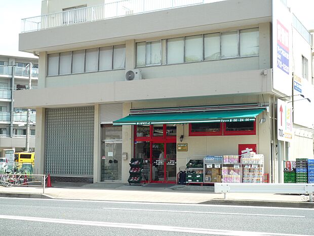 まいばすけっと岡沢町店 800m イオン系列の小型スーパー。食品、雑貨等、生活に必要なものをコンパクトに手に入れることができます。