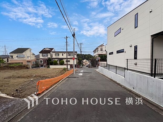 穏やかな住環境で子育てファミリーにもおすすめです。(2026年7月撮影)