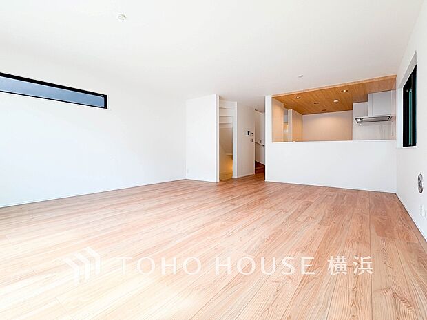 家族と過ごす時間を大切にしたい方にぴったりの明るくゆとりある住空間です。