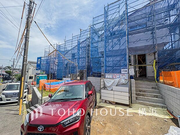街と住まいが心地よい暮らしを演出します。（2026年7月撮影）