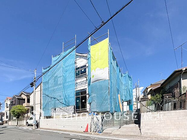 良質な環境に暮らす永住の邸がここに誕生します。(2026年8月撮影)