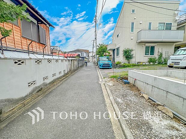 穏やかな住環境で子育てファミリーにもおすすめです。(2026年7月撮影)