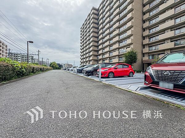 敷地内に駐車スペースがあると、日々の暮らしのをスムーズに運ぶ事が出来ます。