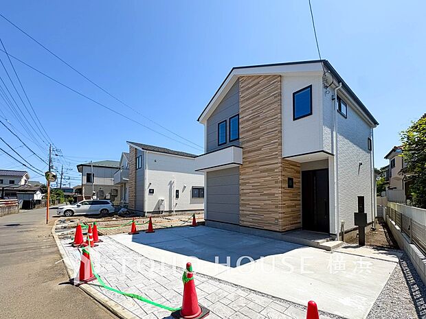 敷地内に駐車スペースがあると、日々の暮らしのをスムーズに運ぶ事が出来ます。