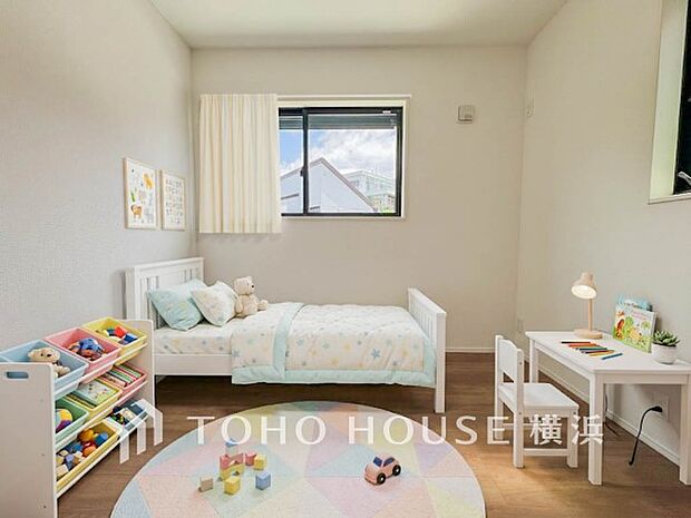 自分時間を快適に過ごせるお部屋。※生成AIによるイメージです。家具・小物は販売価格に含まれません。