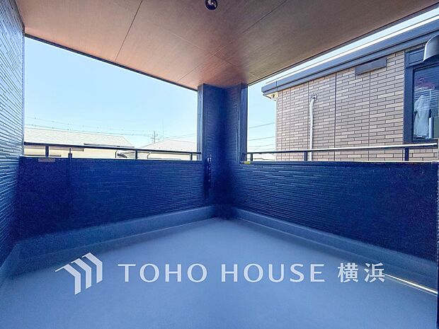 お部屋にも爽やかな風と暖かく柔らかな日差しが差し込み、毎日の暮らしを豊かに彩ります。