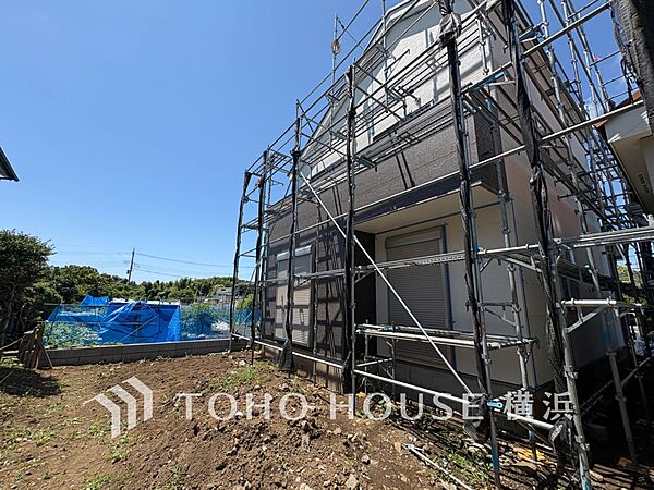 快適さや豊かさはもちろん、未来まで考えた家造りをテーマに建築されます。（2026年7月撮影）