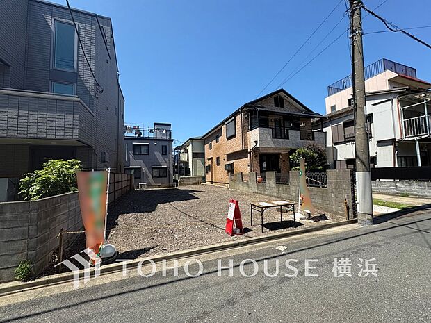 表現された空間は豊かな光と風を纏い、暮らしの時間を豊かにしてくれます。(2026年7月撮影)