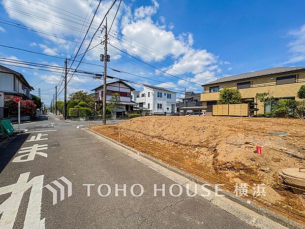 生活利便に優れた住環境に立地し、ゆとりある生活が送れます(2026年4月撮影)