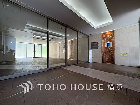 帰宅されるご家族や訪れる方を優しく迎え、安らぎに満ちた生活空間を予感させてくれます。