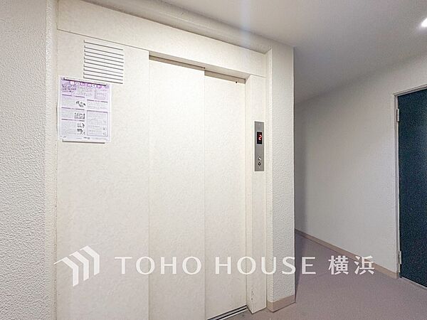 大きな荷物やお買い物帰りの重い荷物にも安心のエレベーター。