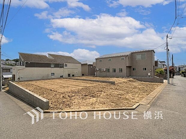 良質な環境に暮らす永住の邸がここに誕生します。(2026年7月撮影)