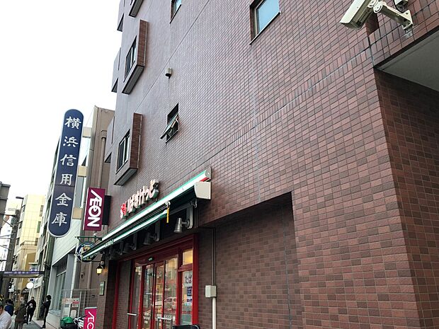 まいばすけっと洪福寺前店 550m イオン系列の小型スーパー。食品、雑貨等、生活に必要なものをコンパクトに手に入れることができます。