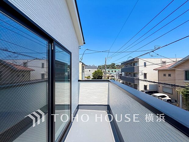 お部屋にも爽やかな風と暖かく柔らかな日差しが差し込み、毎日の暮らしを豊かに彩ります。