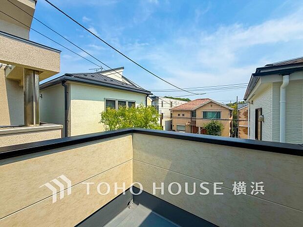 お部屋にも爽やかな風と暖かく柔らかな日差しが差し込み、毎日の暮らしを豊かに彩ります。
