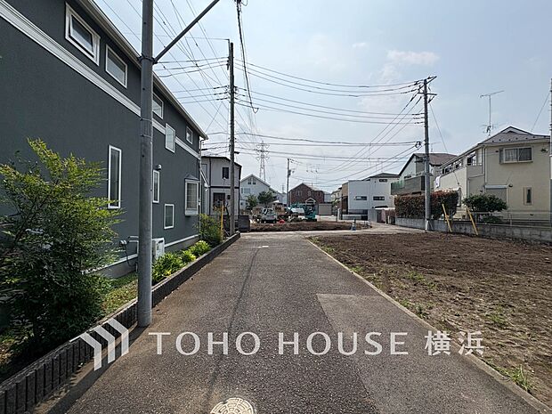 表現された空間は豊かな光と風を纏い、暮らしの時間を豊かにしてくれます。(2026年7月撮影)
