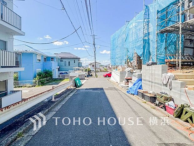 穏やかな住環境で子育てファミリーにもおすすめです。(2026年7月撮影)