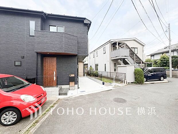 生活利便に優れた住環境に立地し、ゆとりある生活が送れます。