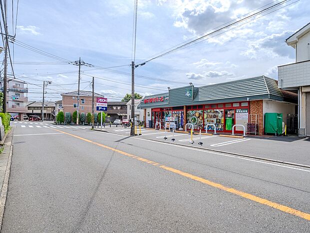まいばすけっと青葉市ケ尾町店 350m 安くて便利な小さなイオン。ちょっと買い物したいときにすぐ行ける小型スーパー。