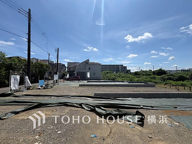 通風・採光にも優れ、心地よい光と風が溢れています。(2026年7月撮影)