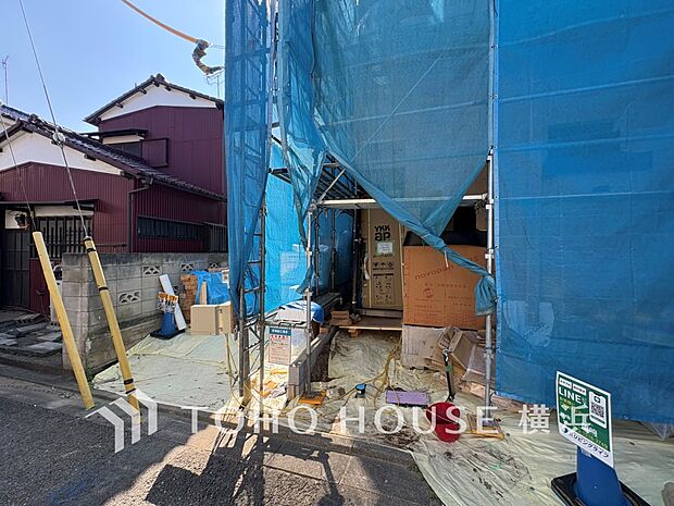 お住まいの顔となる玄関。住まう方のプライドを満たすクオリティを備えています。(2026年7月撮影)