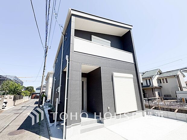 お住まいの顔となる玄関。住まう方のプライドを満たすクオリティを備えています。