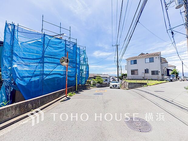 穏やかな住環境で子育てファミリーにもおすすめです。(2026年7月撮影)