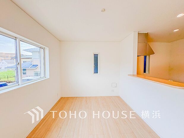 集いの場、憩いの場としての快適性を求めたやすらぎの空間です。