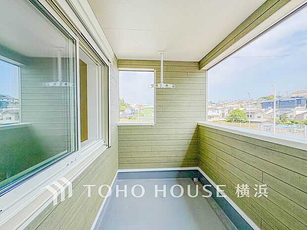 お部屋にも爽やかな風と暖かく柔らかな日差しが差し込み、毎日の暮らしを豊かに彩ります。