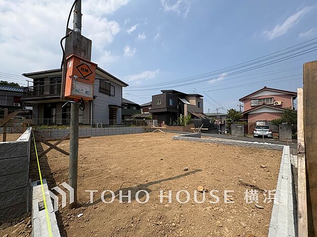 街と住まいが心地よい暮らしを演出します。（2026年7月撮影）