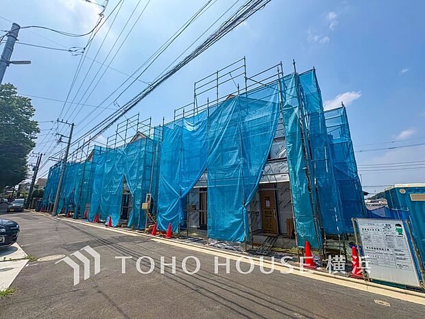 お住まいの顔となる玄関。住まう方のプライドを満たすクオリティを備えています。(2026年7月撮影)