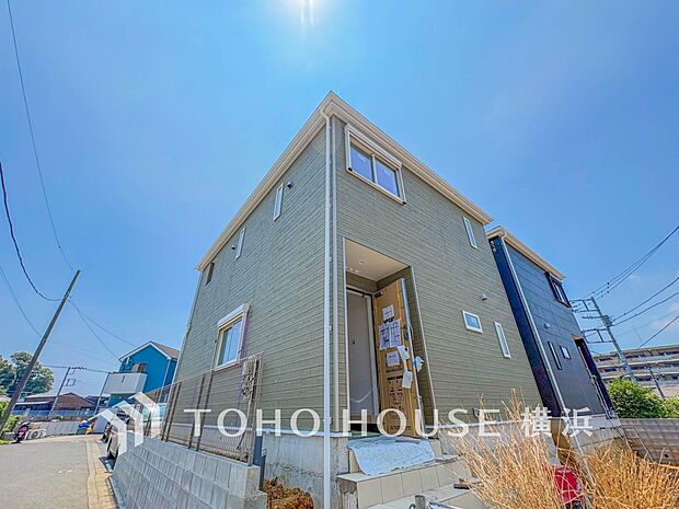 美しい街並みと穏やかな住環境でやすらぎの暮らしを叶えます。(2026年7月撮影)