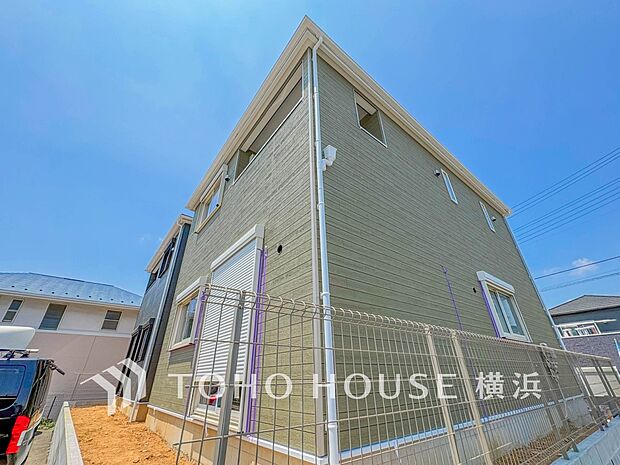 通風・採光にも優れ、心地よい光と風が溢れています。(2026年7月撮影)