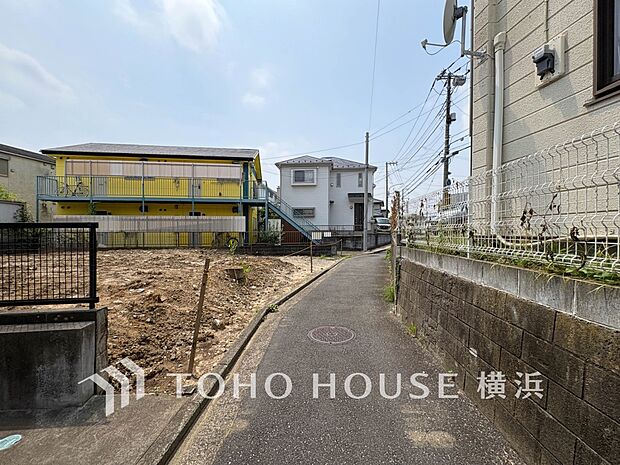穏やかな住環境で子育てファミリーにもおすすめです。(2026年7月撮影)