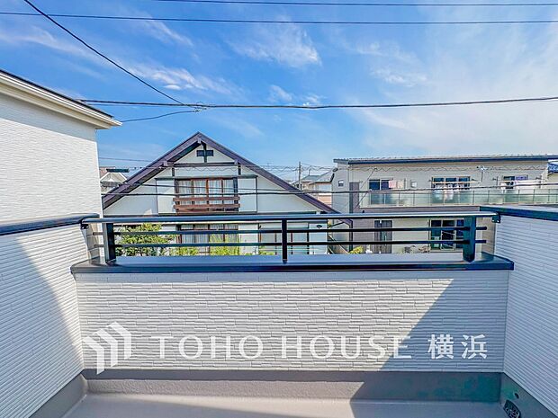 お部屋にも爽やかな風と暖かく柔らかな日差しが差し込み、毎日の暮らしを豊かに彩ります。