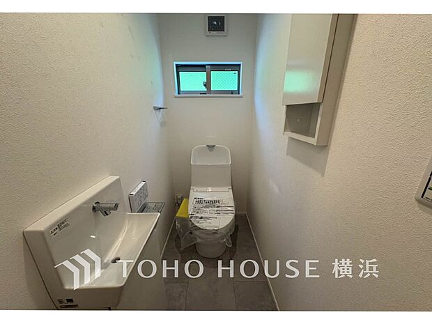 各階にあるトイレ。 大家族の方でも安心して利用できるのが大きなポイントです。