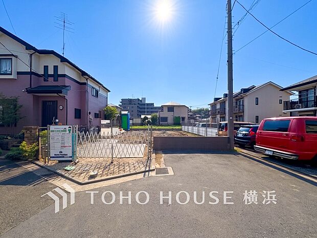 四季折々の変化を楽しめる心地よい場所となりそうなロケーションです。(2026年7月撮影)
