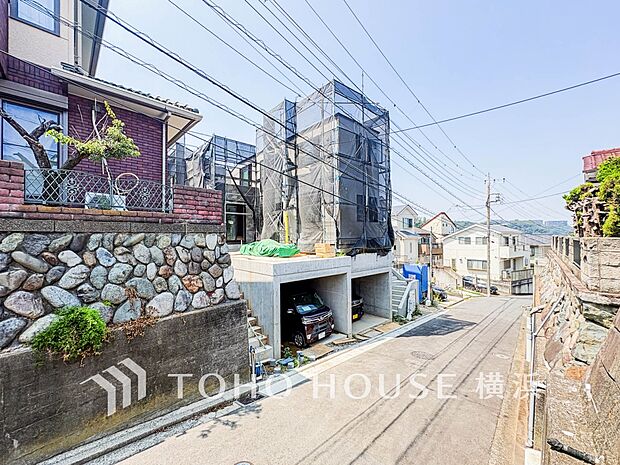 穏やかな住環境で子育てファミリーにもおすすめです。(2026年7月撮影)