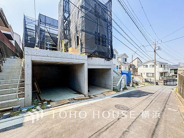 良質な環境に暮らす永住の邸がここに誕生します。(2026年7月撮影)