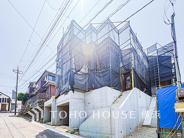 美しい街並みと穏やかな住環境でやすらぎの暮らしを叶えます。(2026年7月撮影)
