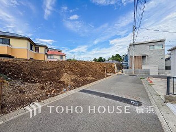 快適さや豊かさはもちろん、未来まで考えた家造りをテーマに建築されます。(2026年7月撮影)