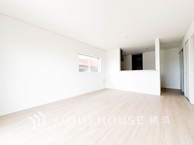 家族と過ごす時間を大切にしたい方にぴったりの明るくゆとりある住空間です。