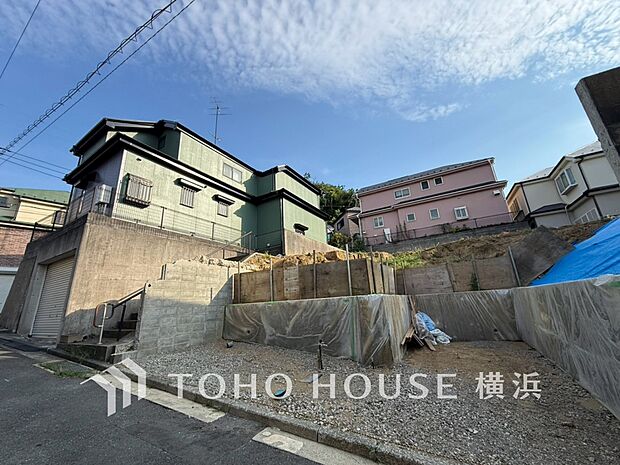 小中学校が近いのは子育てファミリーにもおすすめのポイントです。(2026年7月撮影)