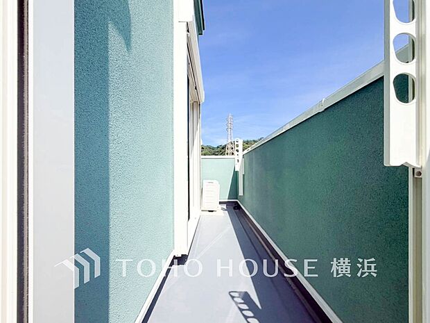 お部屋にも爽やかな風と暖かく柔らかな日差しが差し込み、毎日の暮らしを豊かに彩ります。