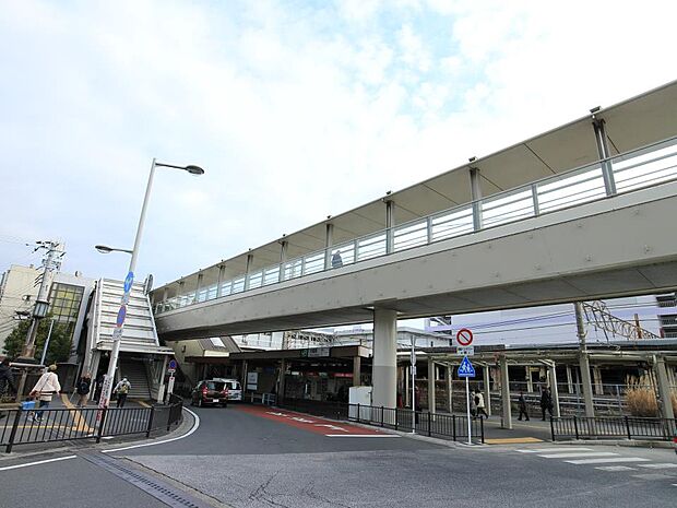 大船駅 2000m 4路線利用可能なビッグターミナル。駅直結ルミネウィングは若者に人気。駅前には大規模に広がる商店街。